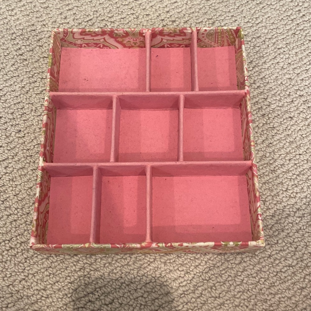 Pink jewelry organizer